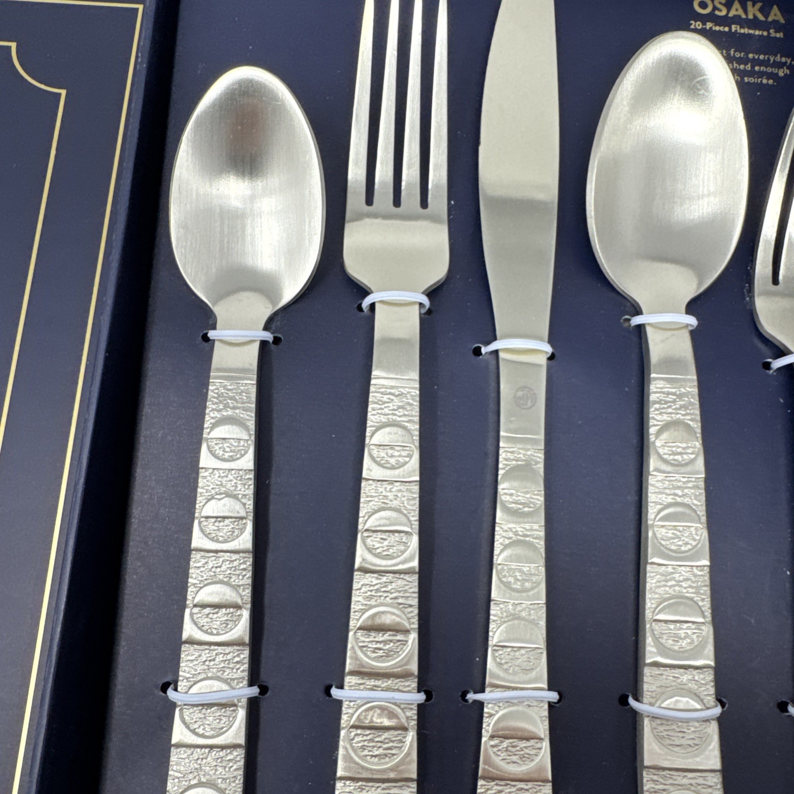 BRAND NEW 20 PIECE 4 Place Setting Jonathan Adler OSAKA Gold Flatware