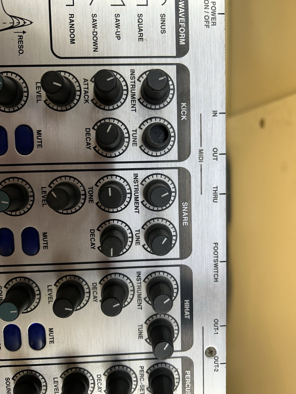 Quasimidi Rave-O-Lution 309 Machine