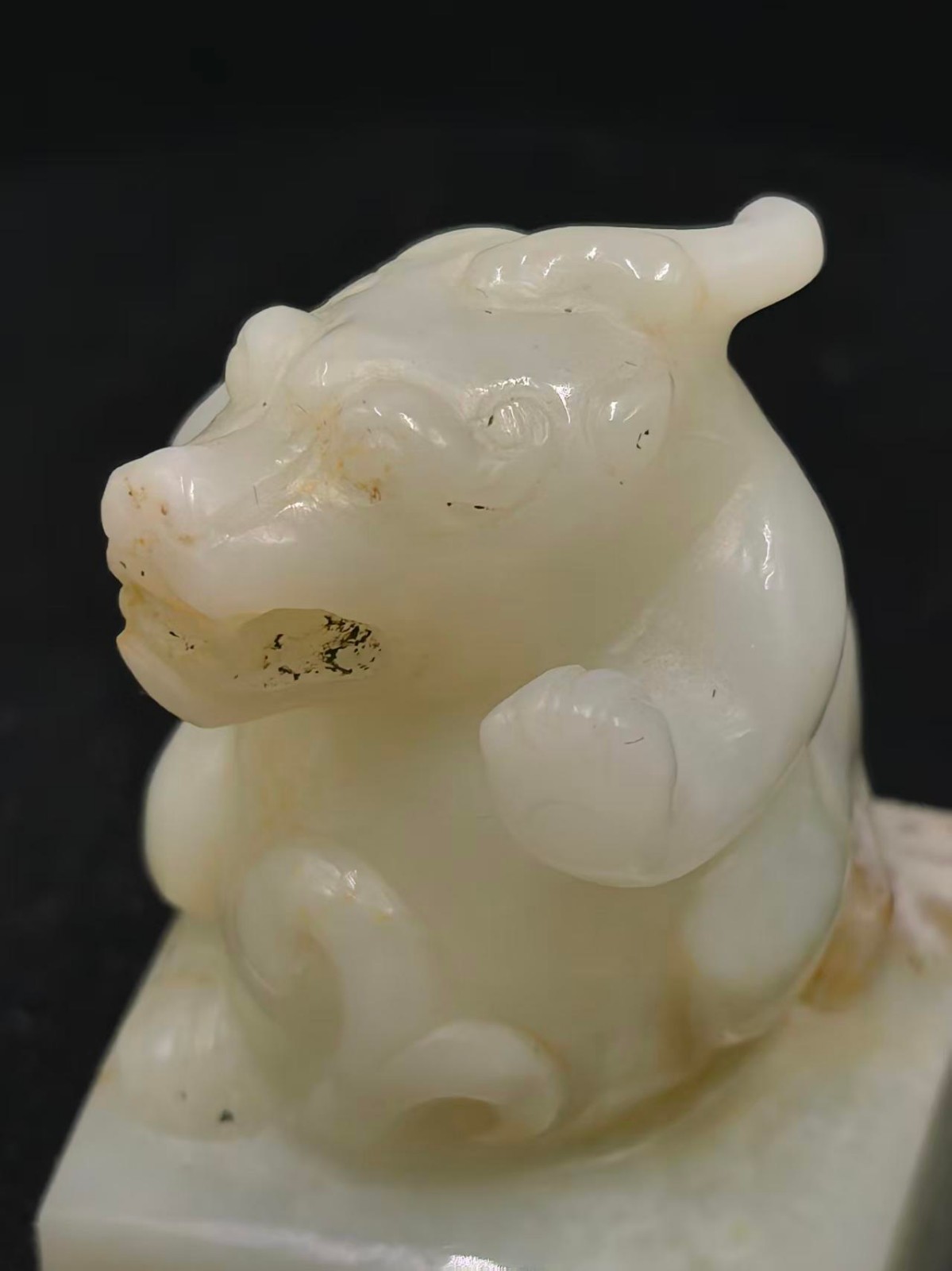 China jade sculpture seal bear pattern white jade seal