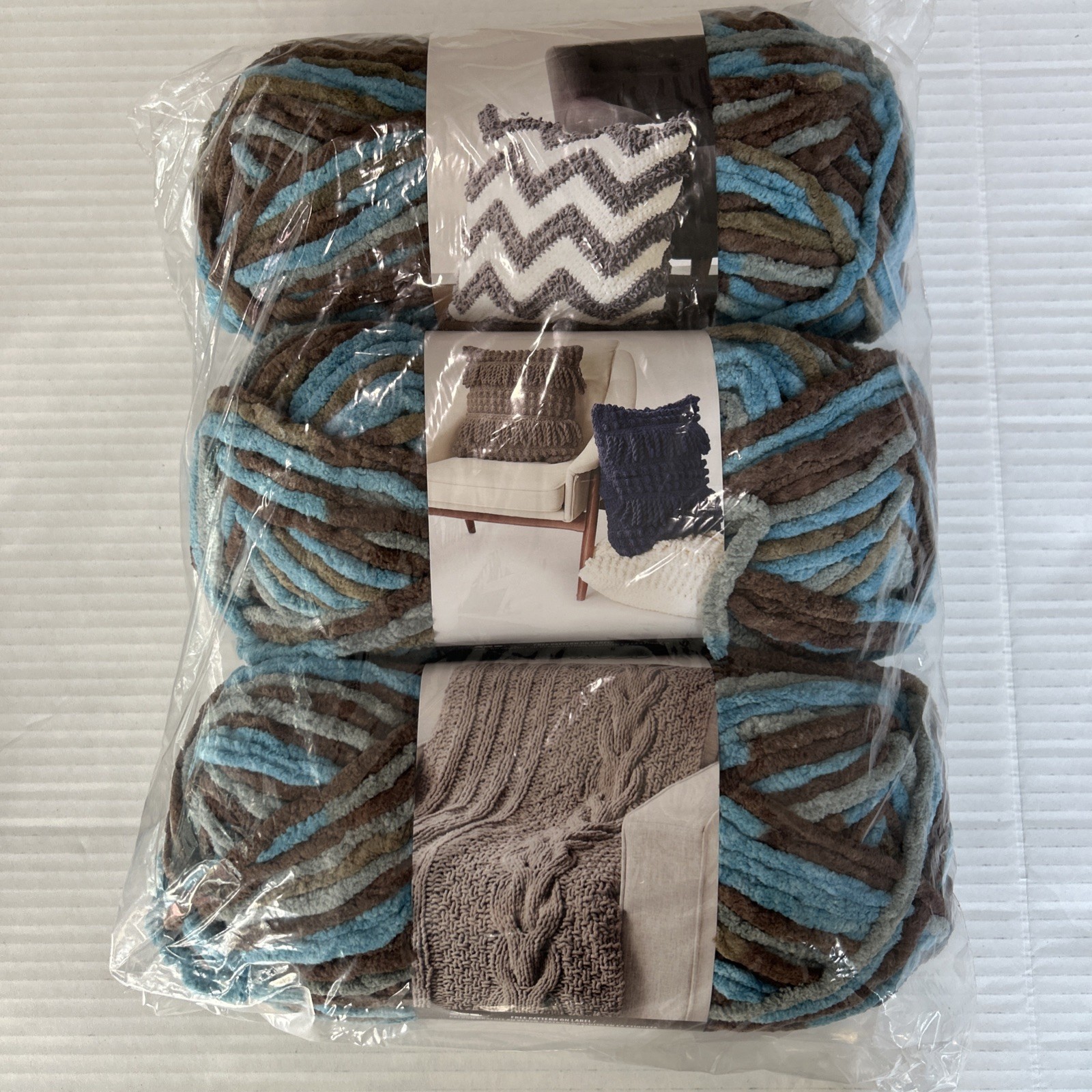 Bernat Blanket Yarn Coastal Cottage lot of 3 Skeins Free Shipping