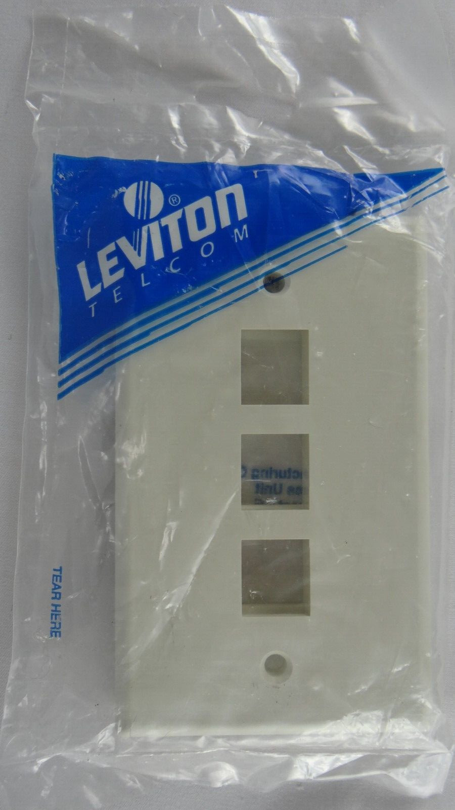 3 Port Wallplate Quick Port Gang, 002-40803-BW, White, Leviton, New Old Stock