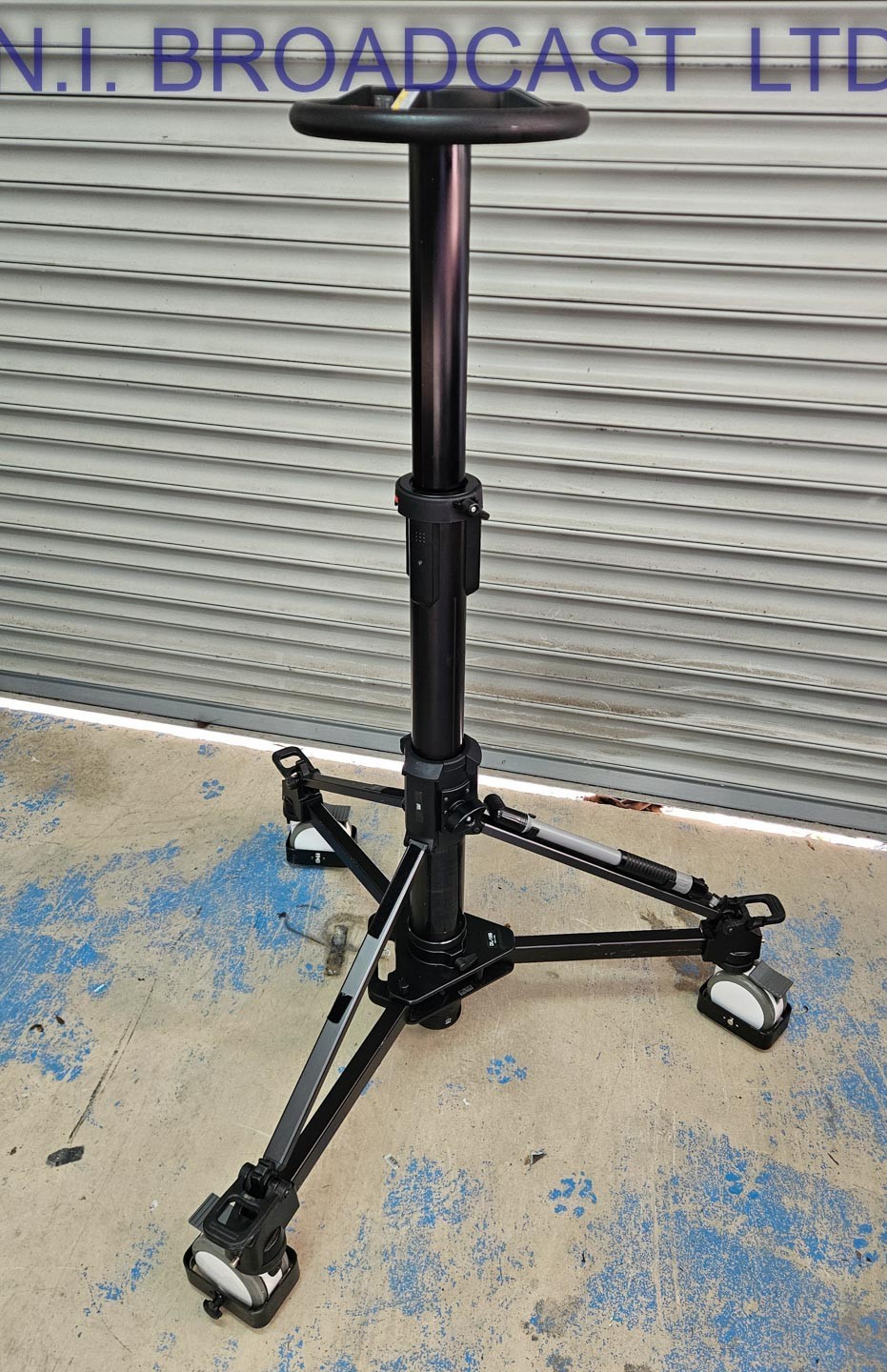 Libec P110 pnematic pedestal with dl-10b dolly  (30kg payload) with hand pump