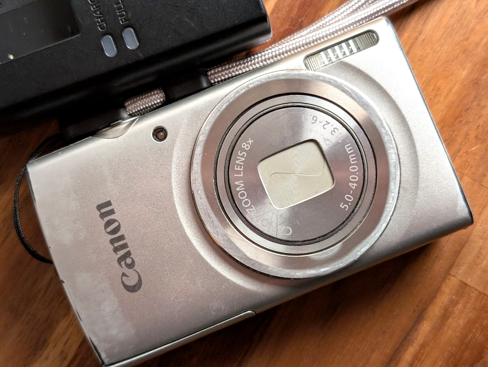 Very Good Canon IXY 180 Power Shot ELPH 180 20MP Digital Camera English ok JAPAN