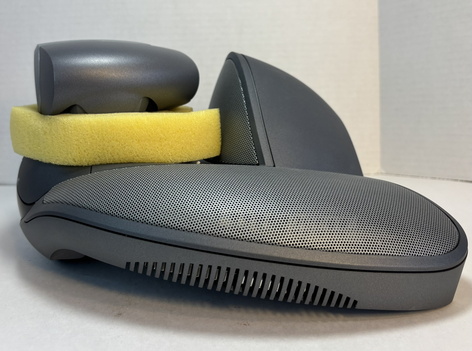 Polycom VSX 7000 NTSC Camera Video Conferencing System W/ Remote & Cables