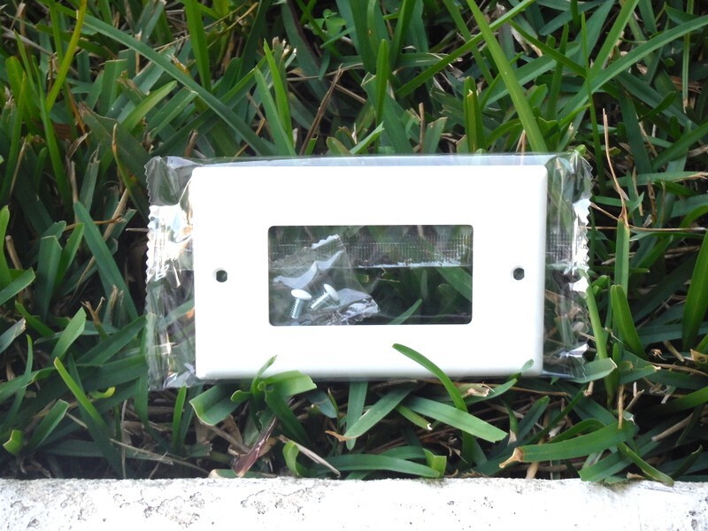 1 Gang Unbreakable Decorator Wall Outlet Switch Rocker White Plate With 2 Screws