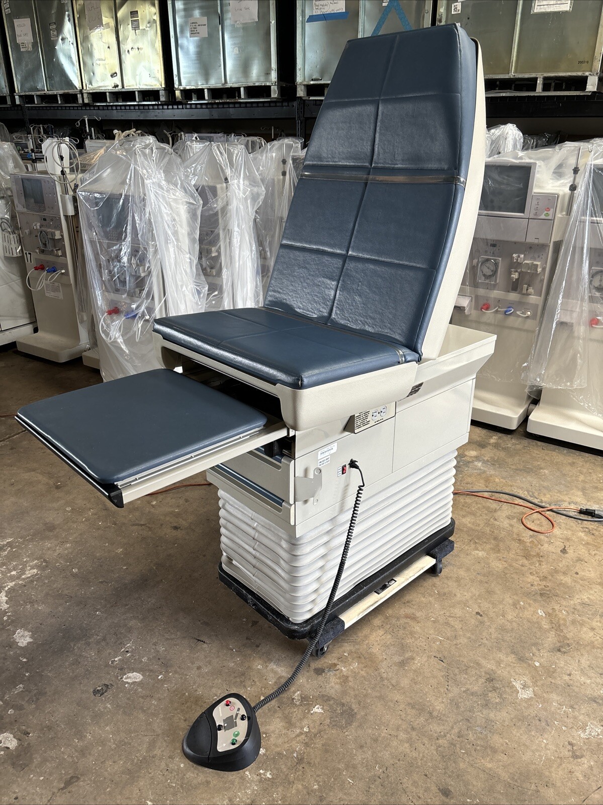 Midmark 405 Exam Table w/Foot Switch (Blue) *FL Delivery Available*