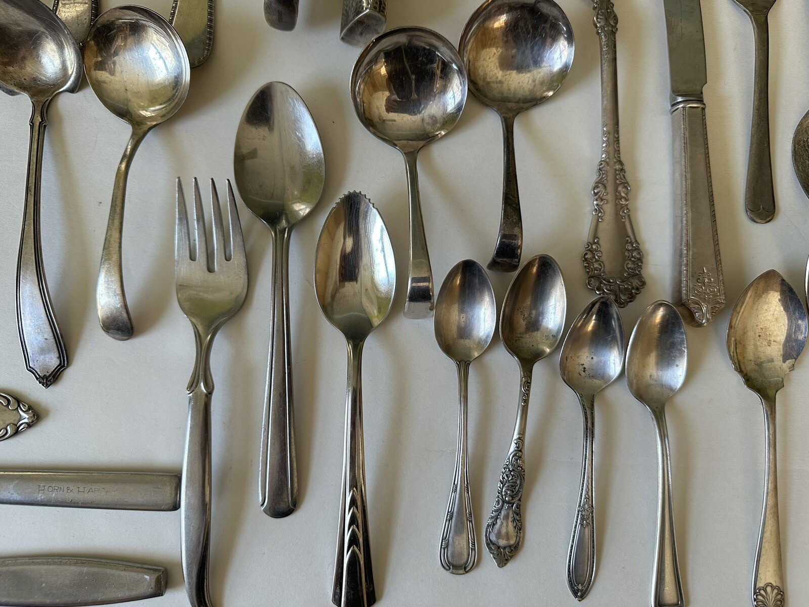 59 pc LOT ASSORTED SILVERPLATE SERVING FLATWARE 1940'S-1980'S STAINLESS