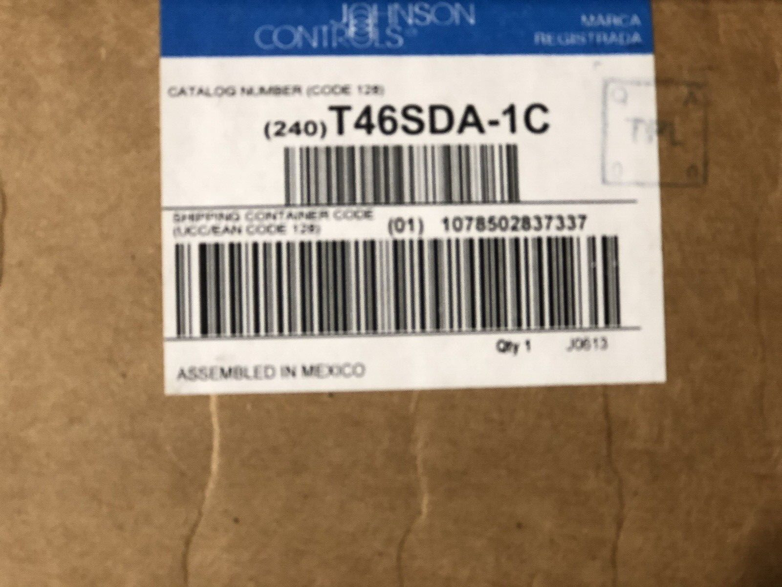 T46SDA-1C Line Voltage Fan Coil Thermostat, NEW IN BOX
