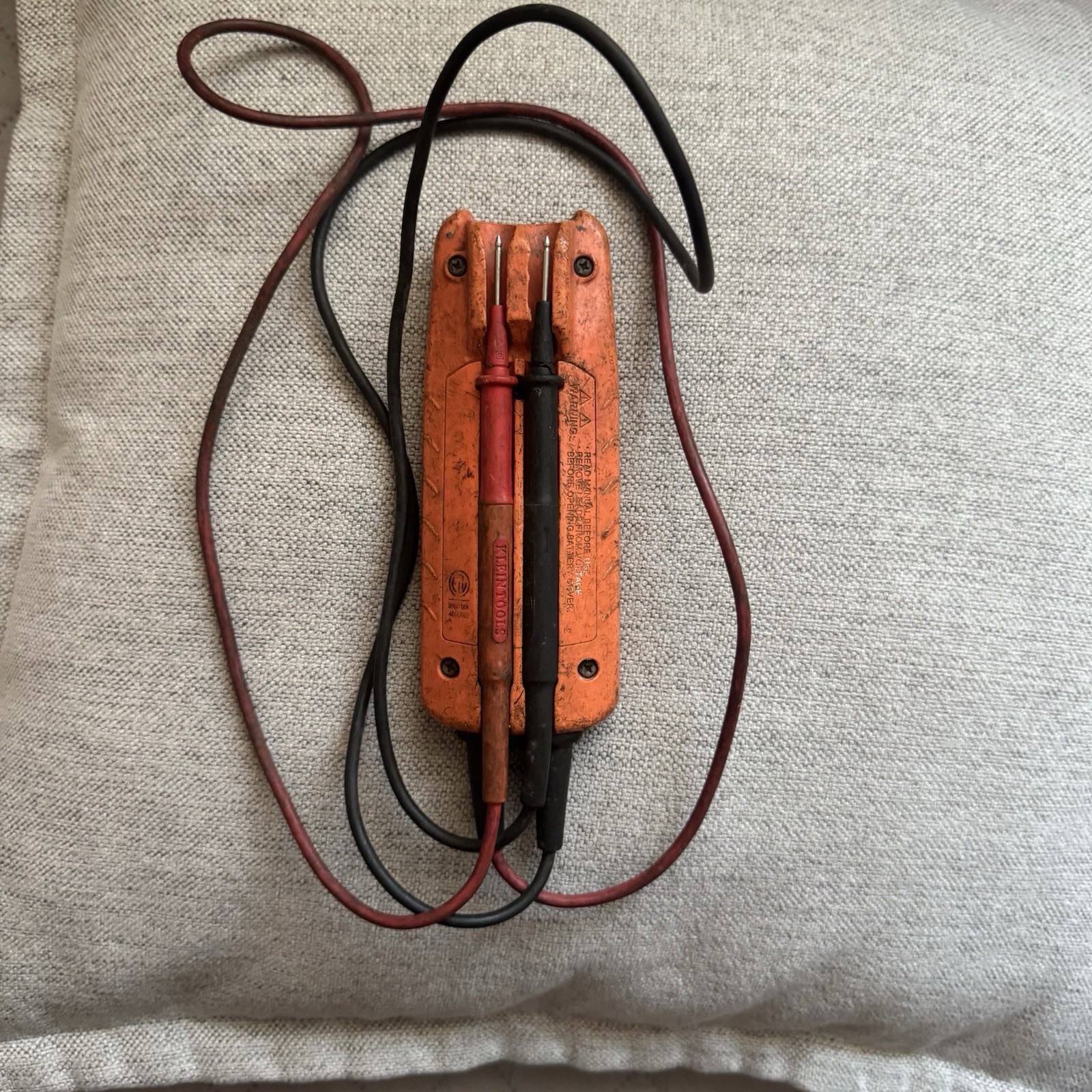 KLEIN TOOLS | ET200 Voltage/Continuity Tester