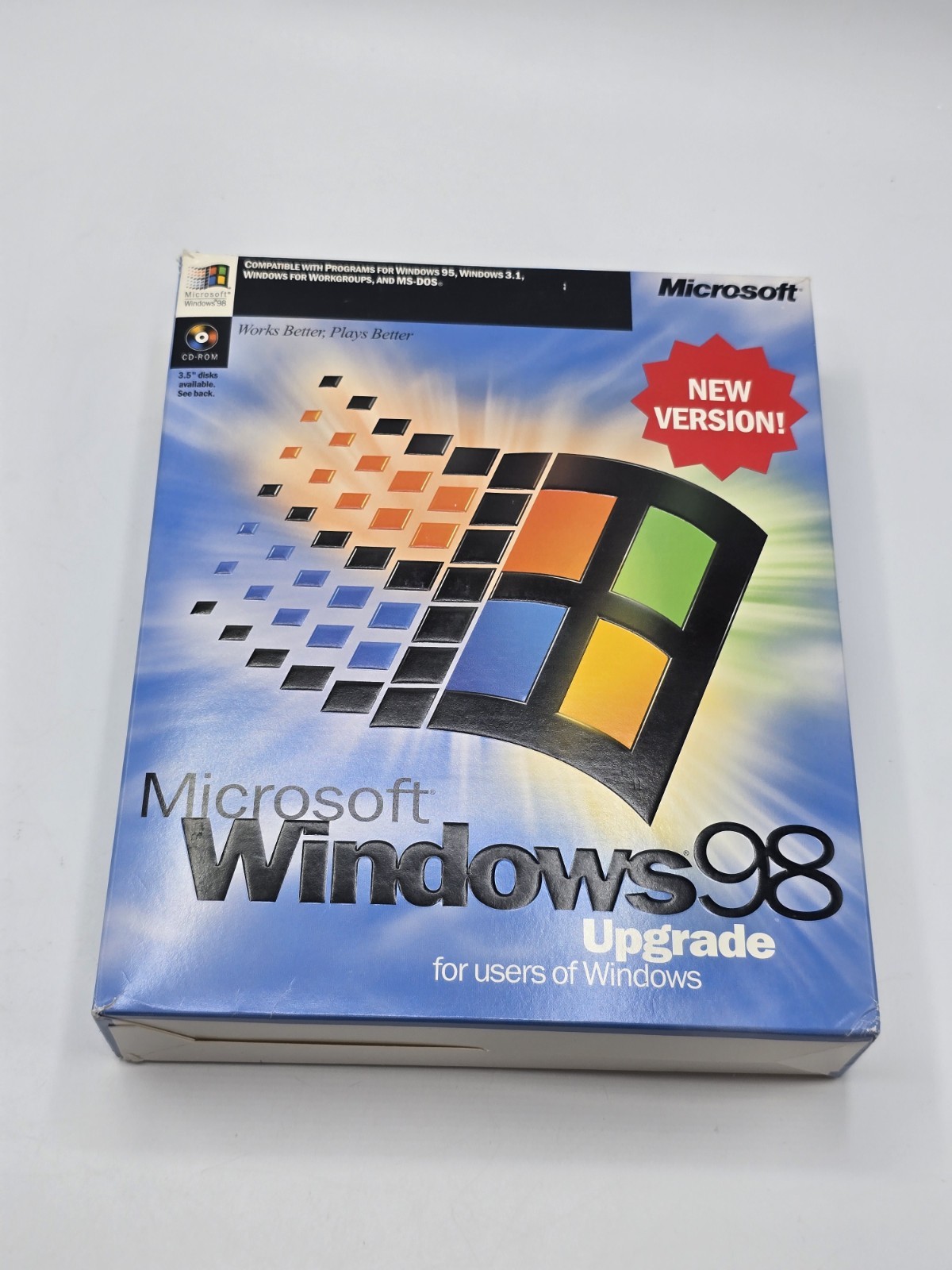 Microsoft Windows 98 Upgrade New Version CD-ROM w/Product Key & Book Big Box