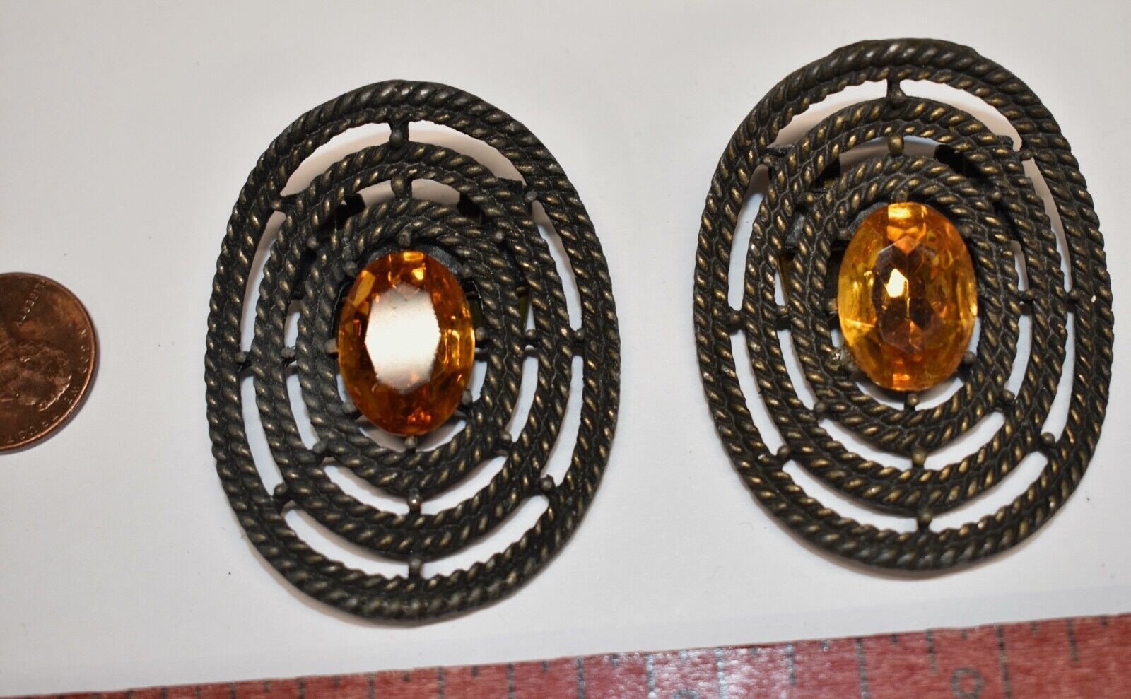 VINTAGE SHOE CLIPS  DEAD STOCK TOPAZ COLOR OVAL GLASS IN AGED BRASS METAL CLIP