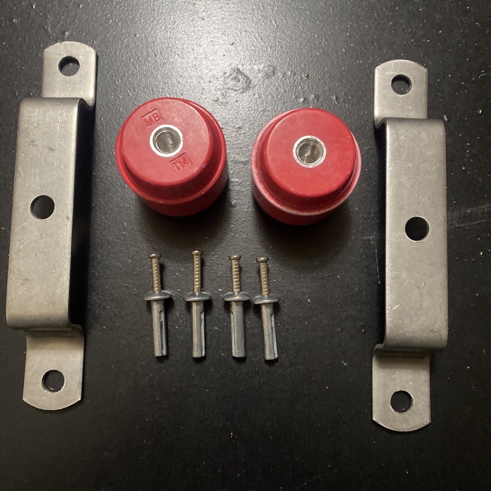 1 - Wireless Solutions  Ground Bar Insulated Shelter Hardware Kit HLGBMKIT-IS