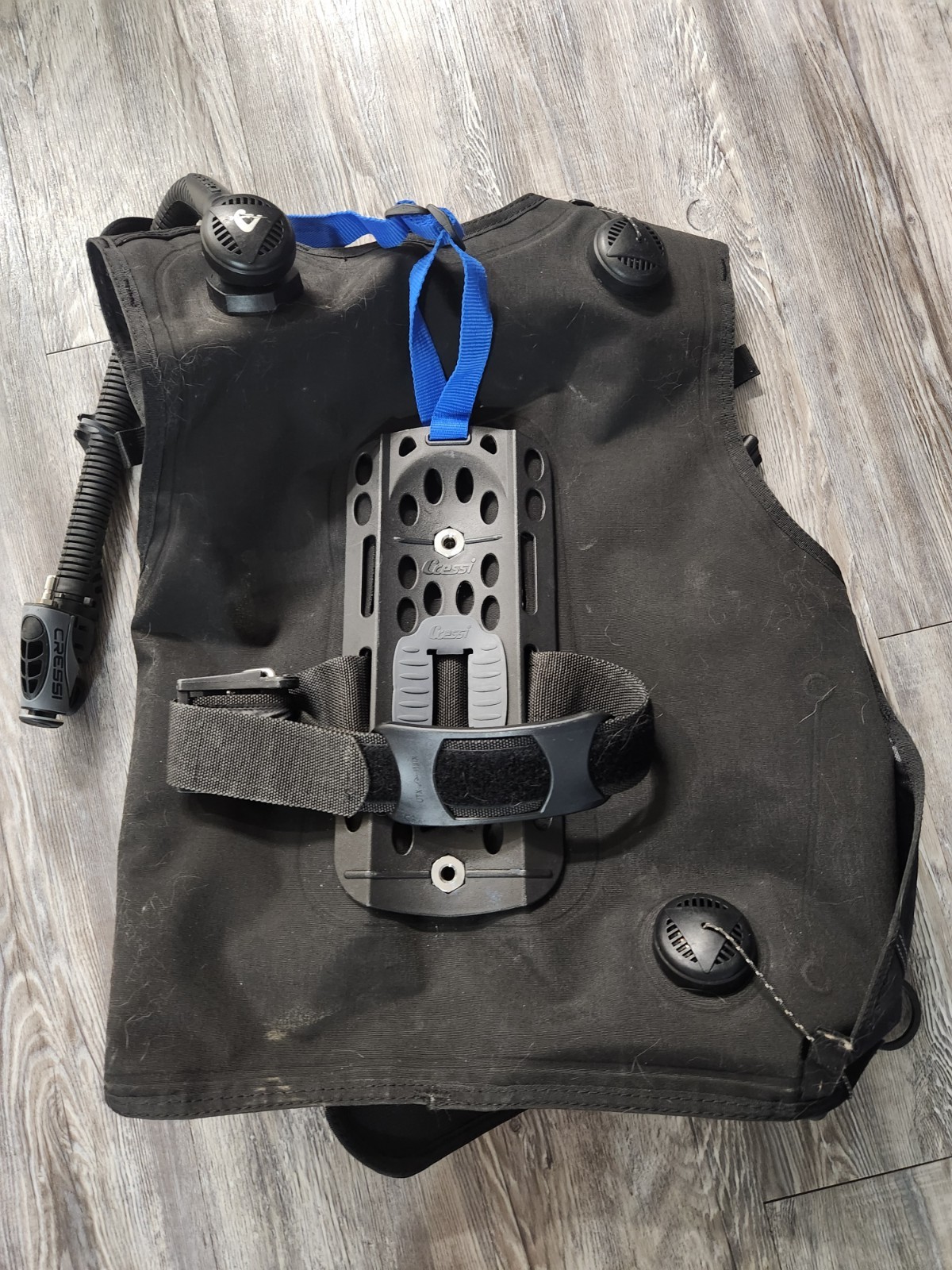 Cressi Start Scuba BCD - Size Small - Starter BCD