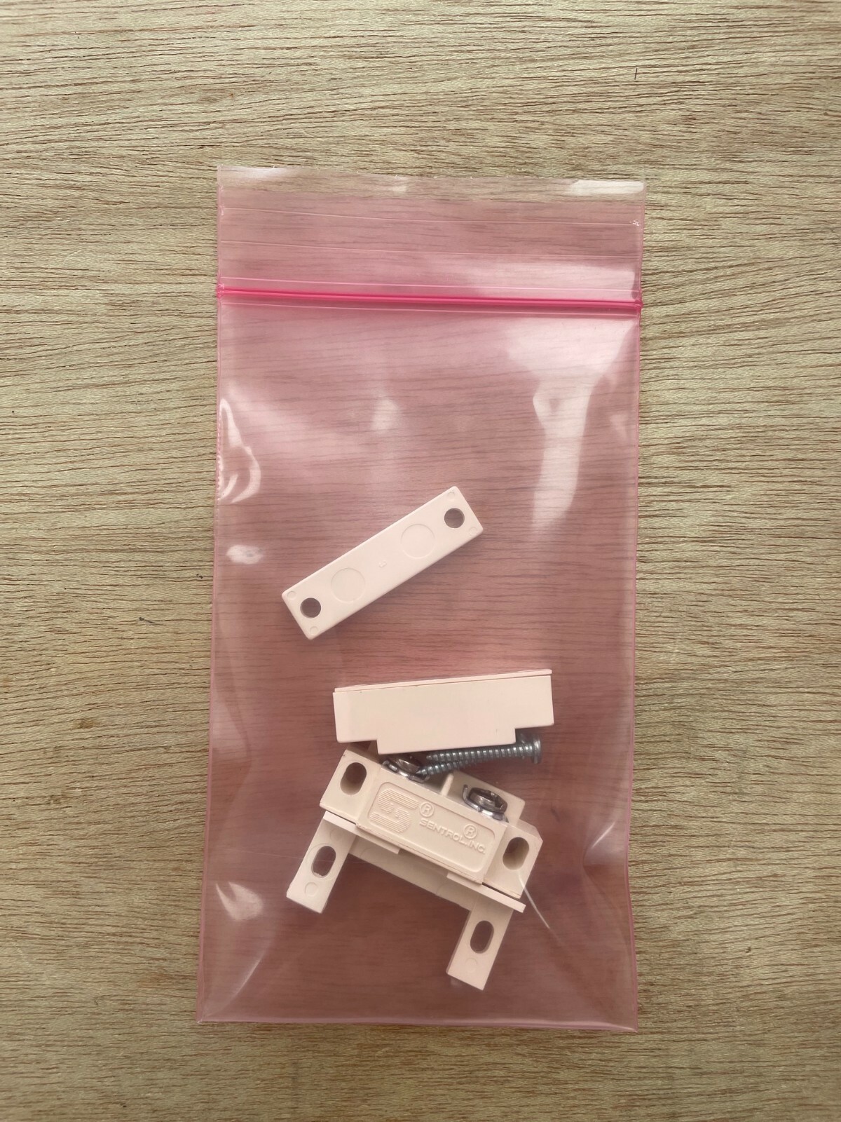 Sentrol Series 1135T (White) Magnetic Contact