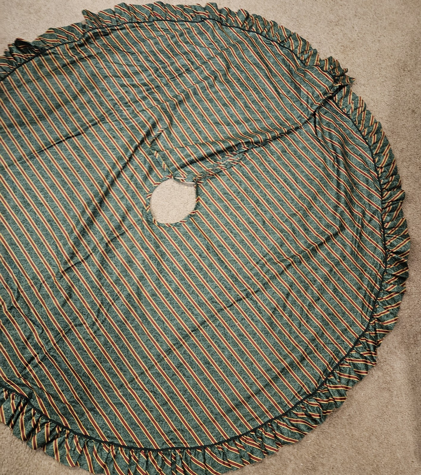 Longaberger Large Tree Skirt • 52" • Imperial Stripe • Good Condition