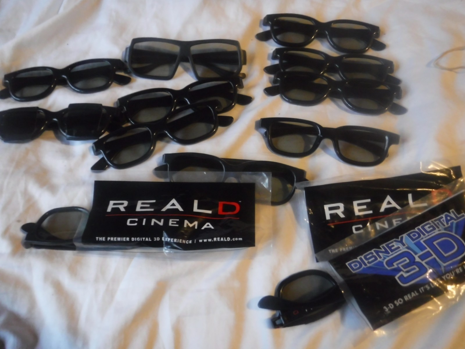 Disney Digital 3-D Movie Glasses Al Lot Of 12