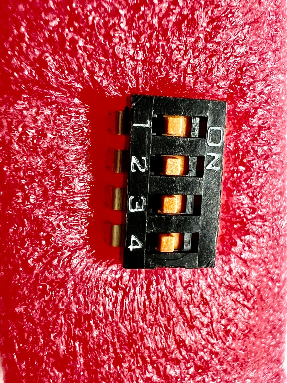 A6T-4104 OMRON Switch Slide DIP SPST  25mA  24V  Bulk  RoHS: Yes