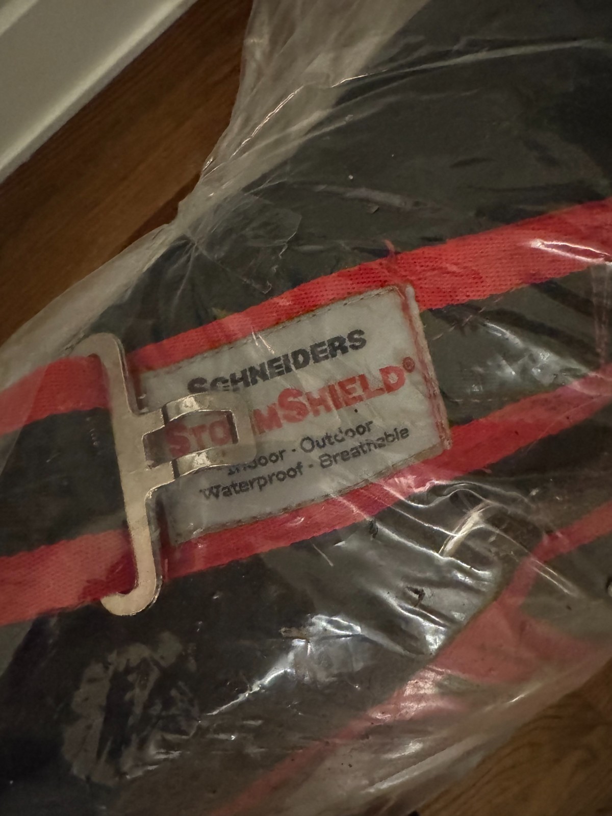 StormShield Blizzard Heavyweight Horse Turnout Blanket - Black + Red, Size 80
