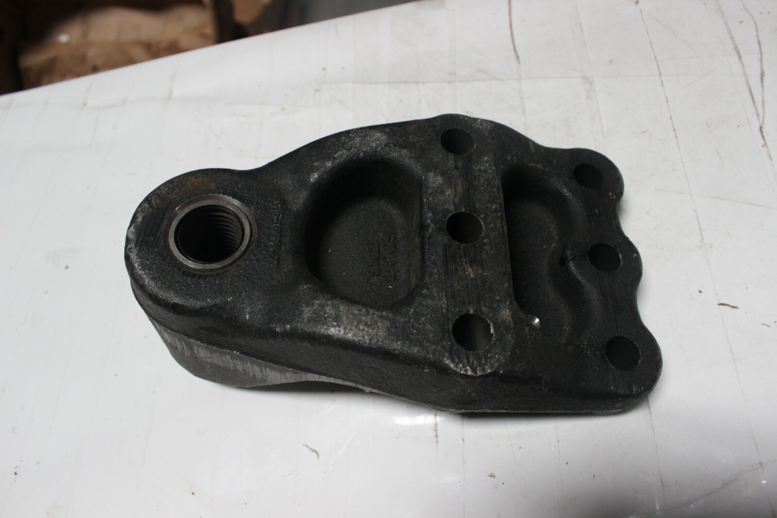Freightliner A16-15402-006 Suspension Bracket Rear Front New