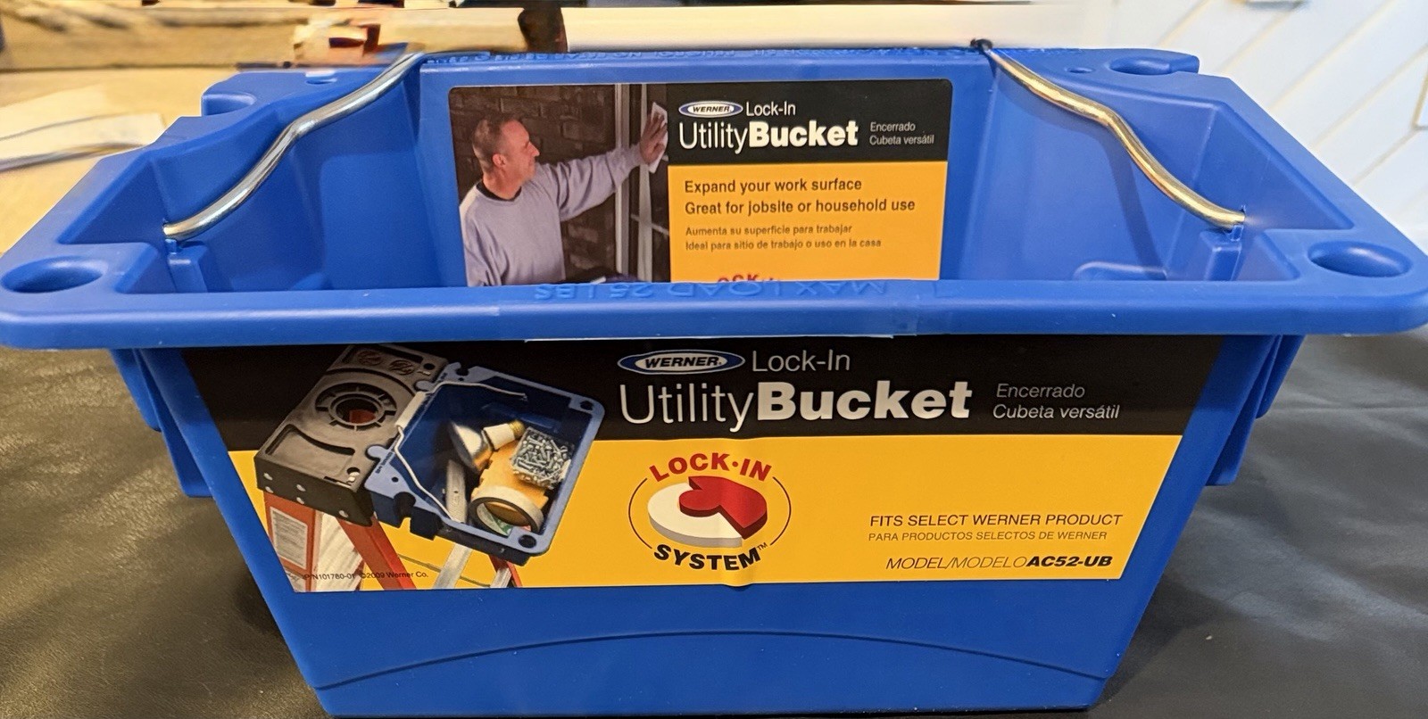 Werner Lock In Ladder Utility Bucket AC52-UB NEW Lock-in, Blue, Accessory