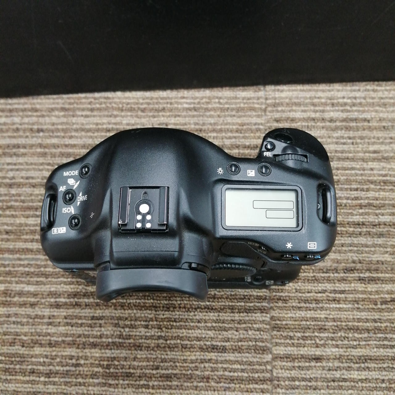 Canon EOS-1D Mark II DSLR Camera Body 8.2MP Used Japan