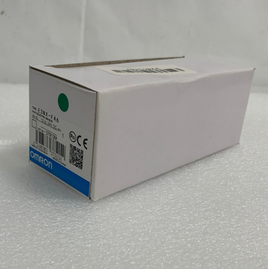 Omron E3NX-FA6 Photoelectric Sensor