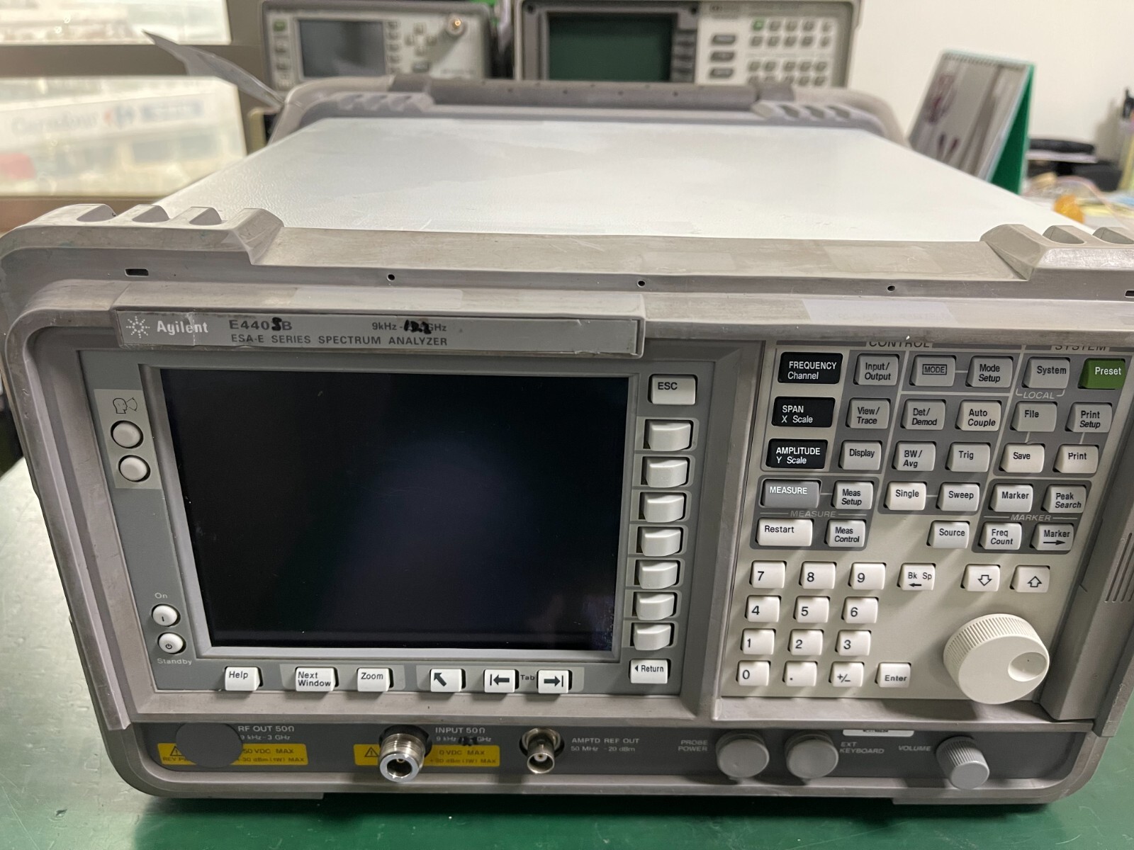 Agilent ESA E4405B 9kHz - 13.2GHz Spectrum Analyzer