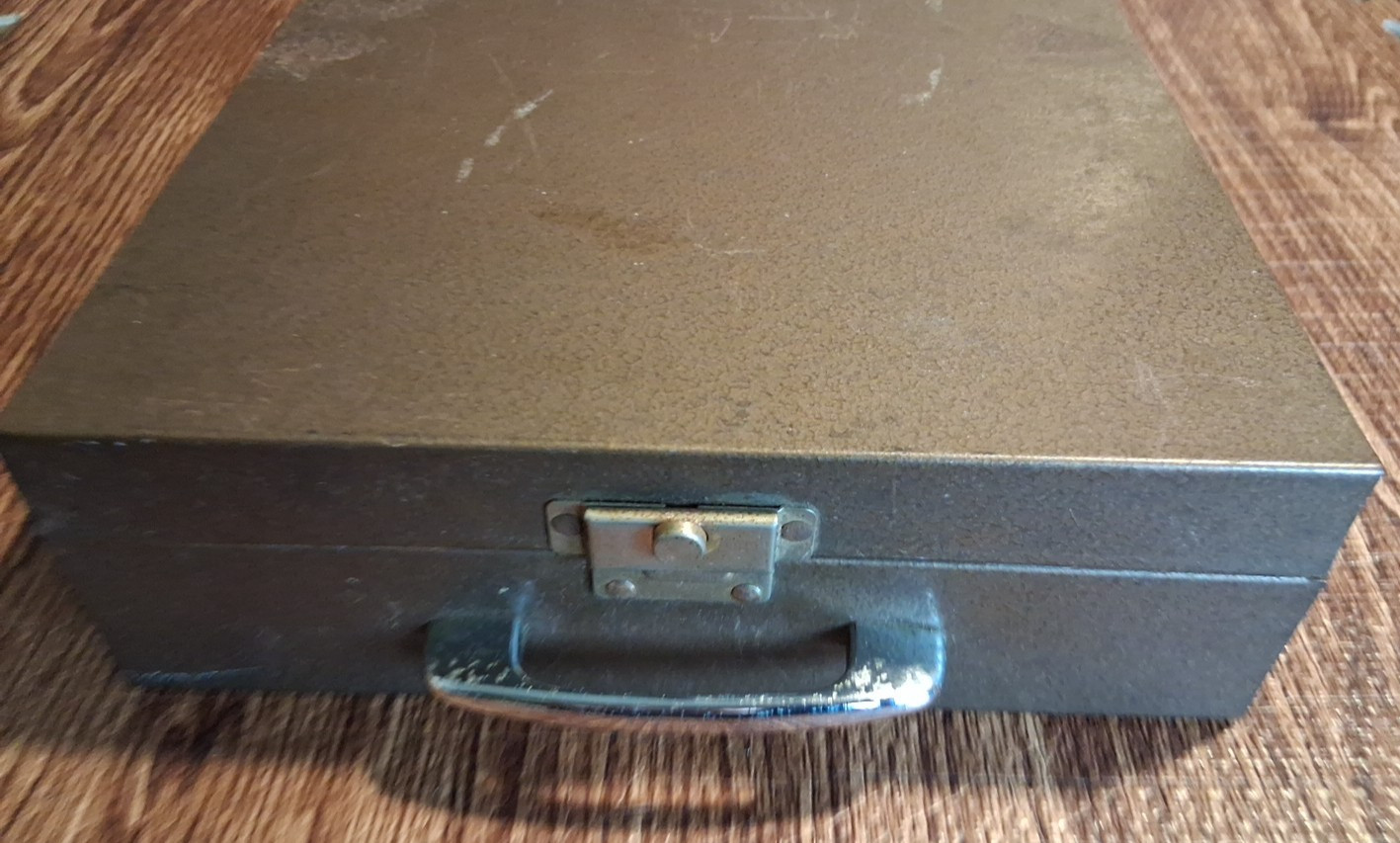 GC Electronics Model No. 36-568 Transistor Tester - Powers On -