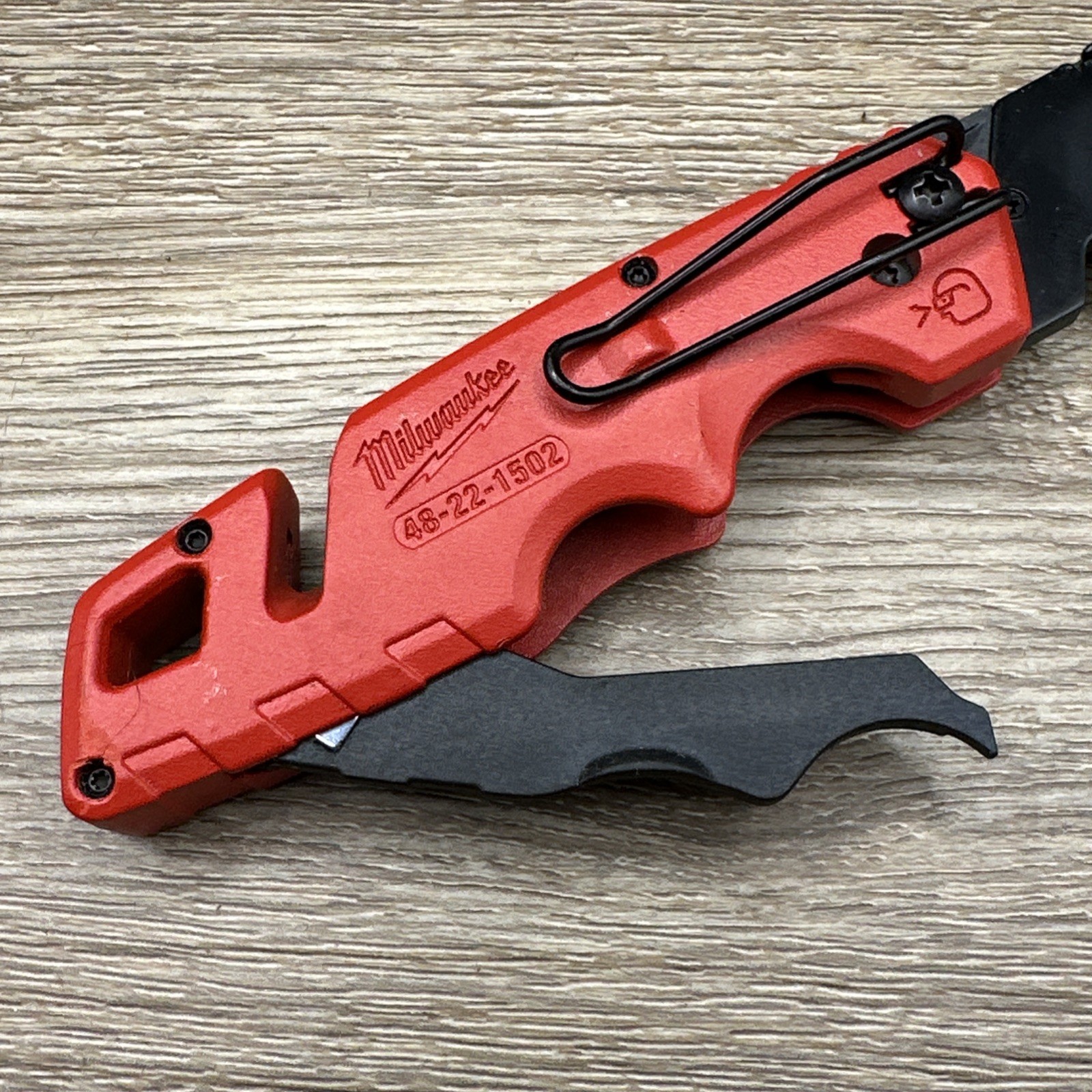 Milwaukee 48-22-1502 Utility Knife - Red