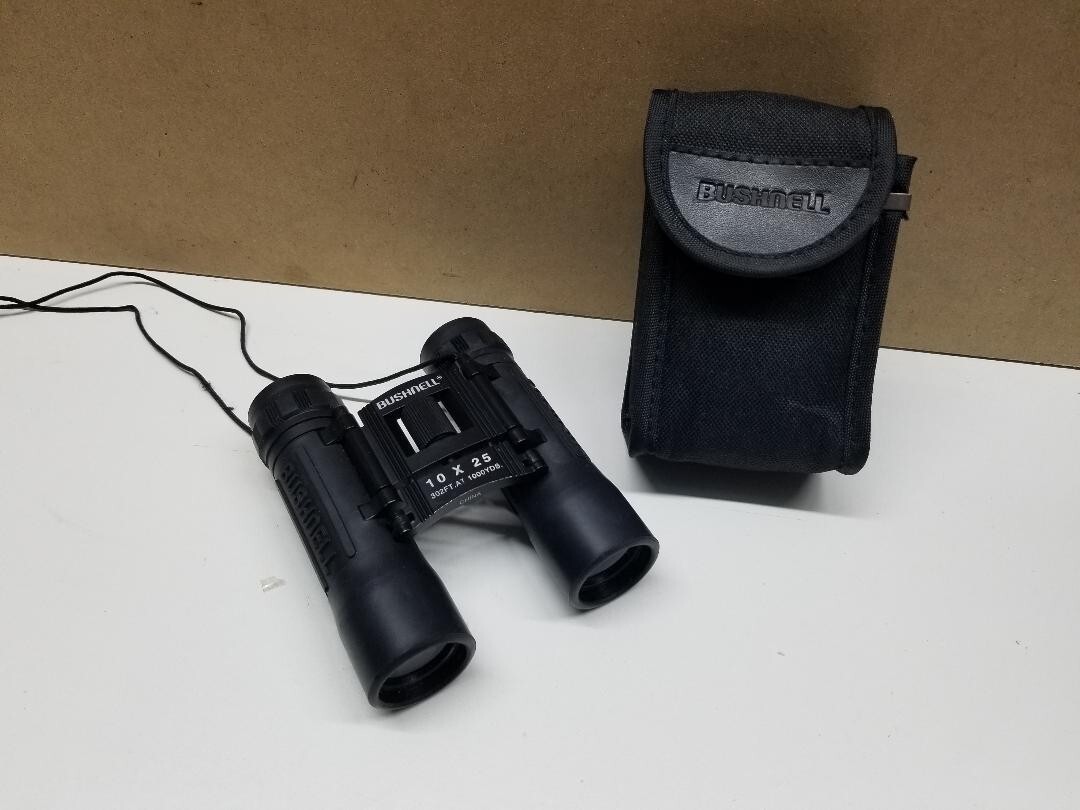 Bushnell 10 x 25 Binoculars - Armored Rubber Finish -  w/Case - Clean