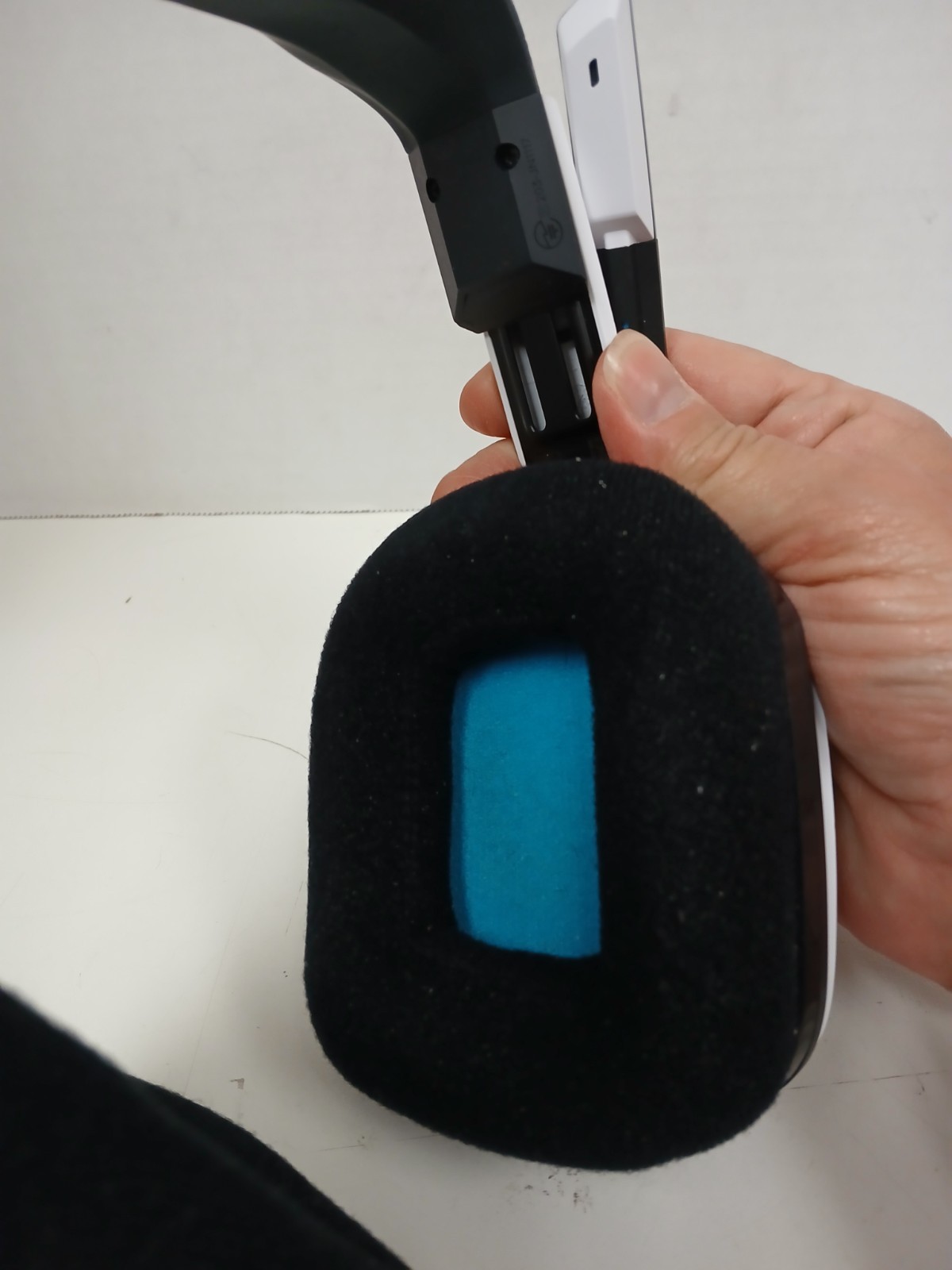 Logitech Astro A20 Wireless Gaming Headset *READ*