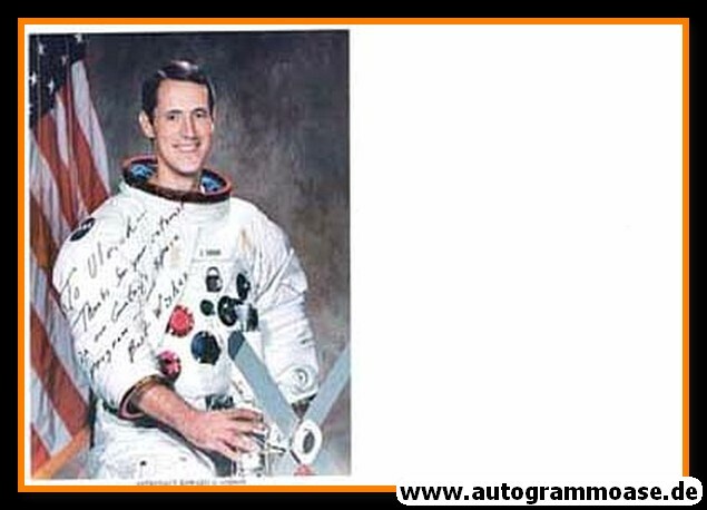 Spaceflight Autograph (NASA) | Edward G. GIBSON | 1970s (Portrait Color XL)