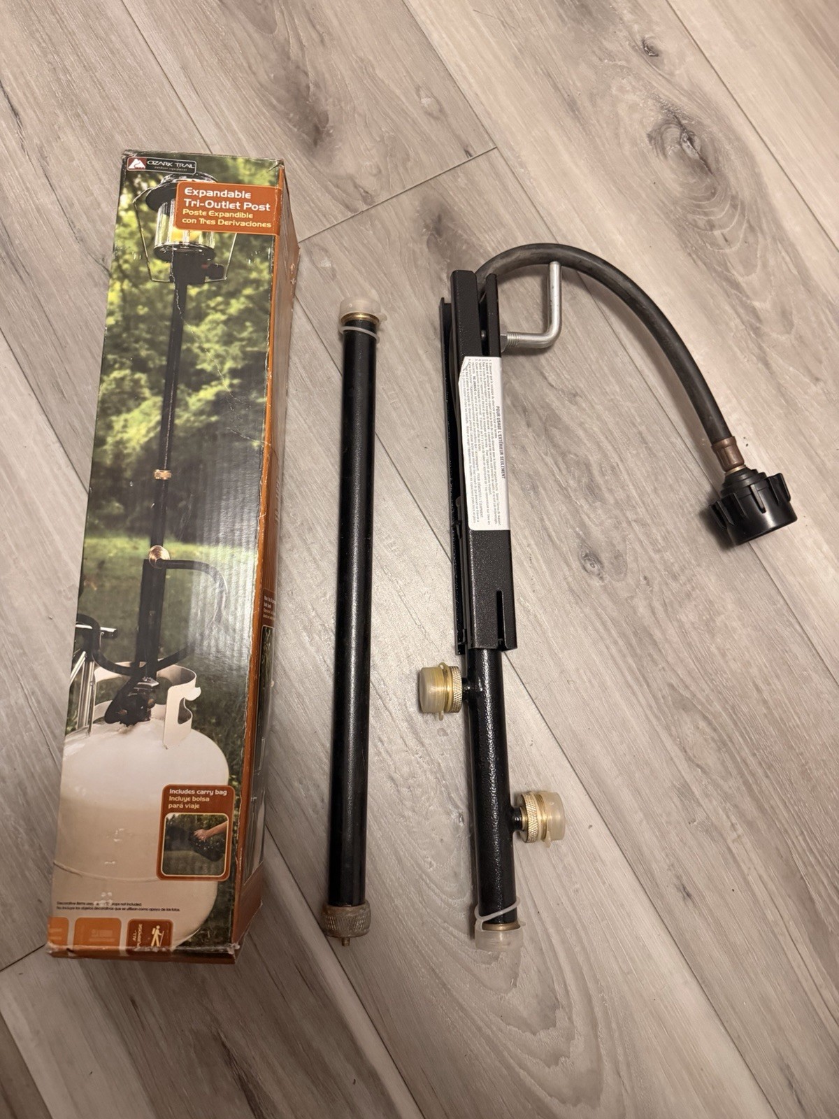 Ozark Trail 18” TRI OUTLET  DISTRIBUTION POST Expandable 9966ZT