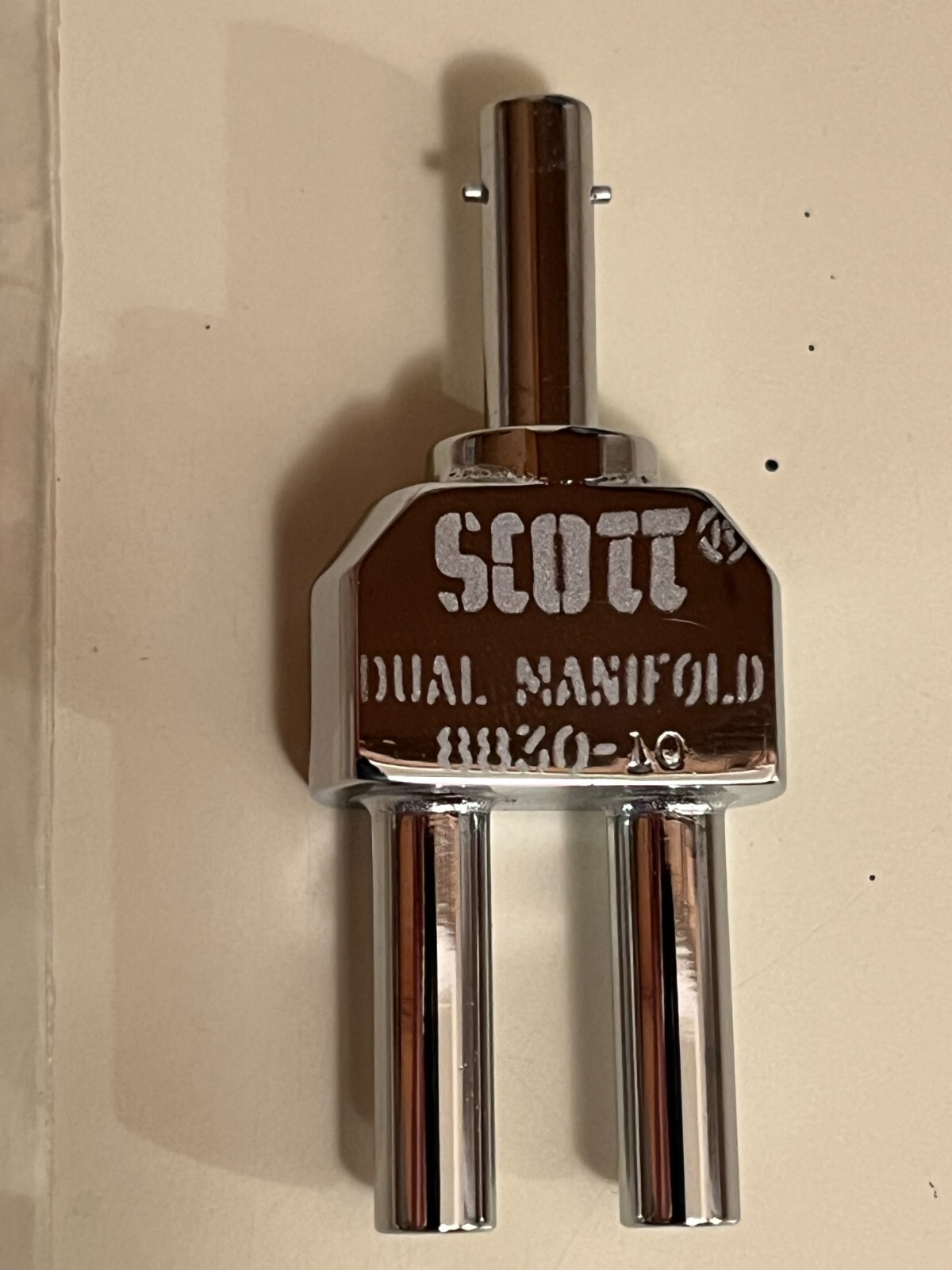 OEM SCOTT Aircraft System Dual Port Aviation Oxygen Manifold #8830-10