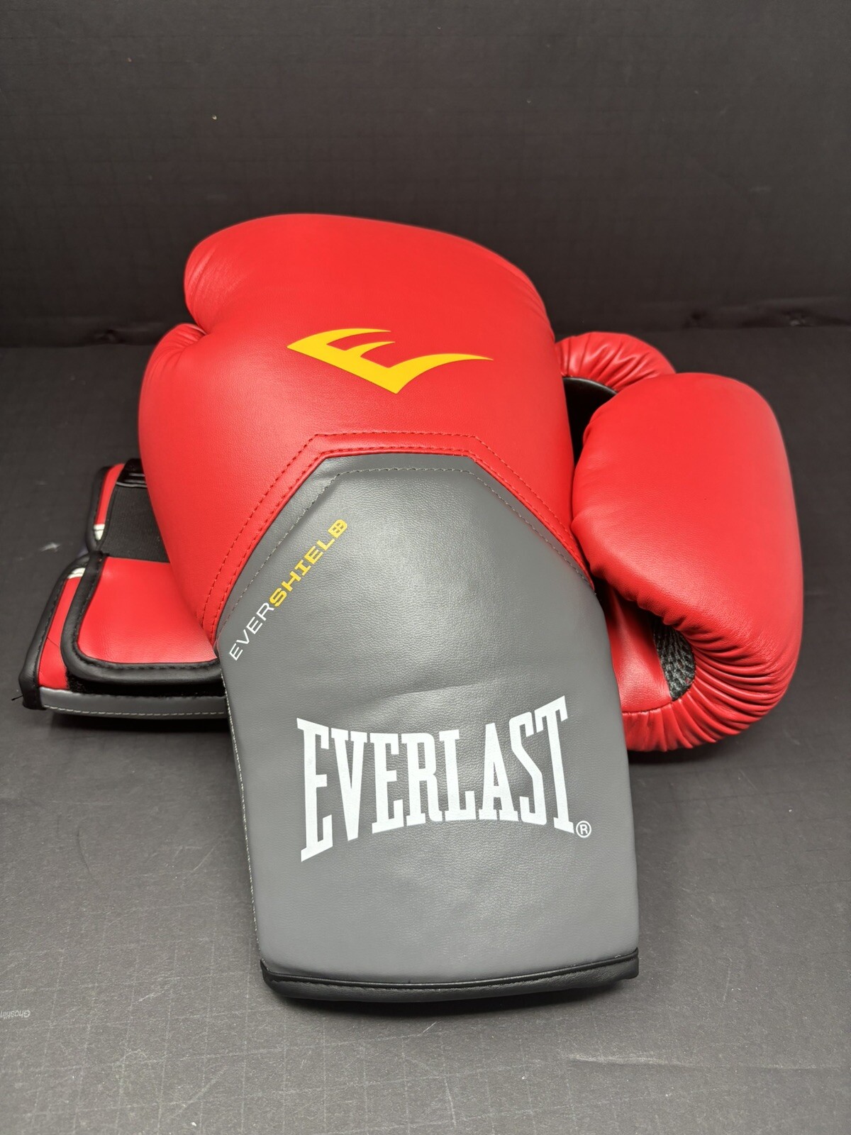 Everlast Boxing Gloves MMA Kickboxing Sparring Training 14oz Pro Elite
