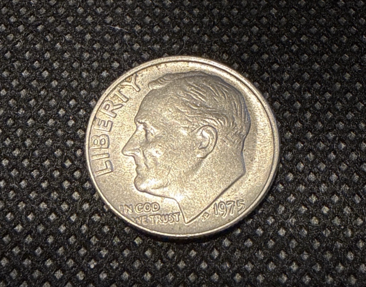 Ten Centi 1975 No Mint Mark