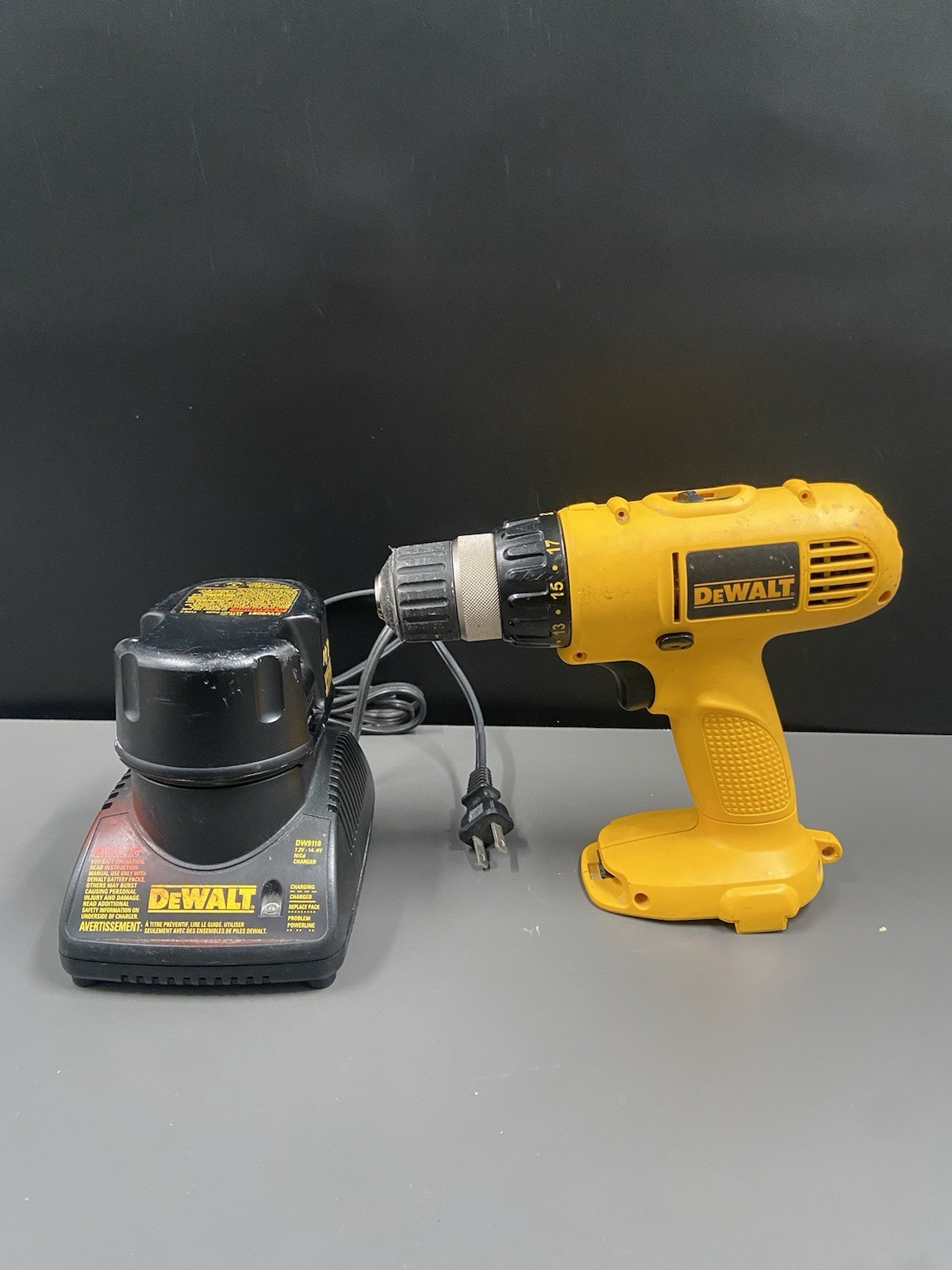 Dewalt DW928 Heavy Duty 3/8" Cordless Drill/Driver With Charger & 14.4V Battery