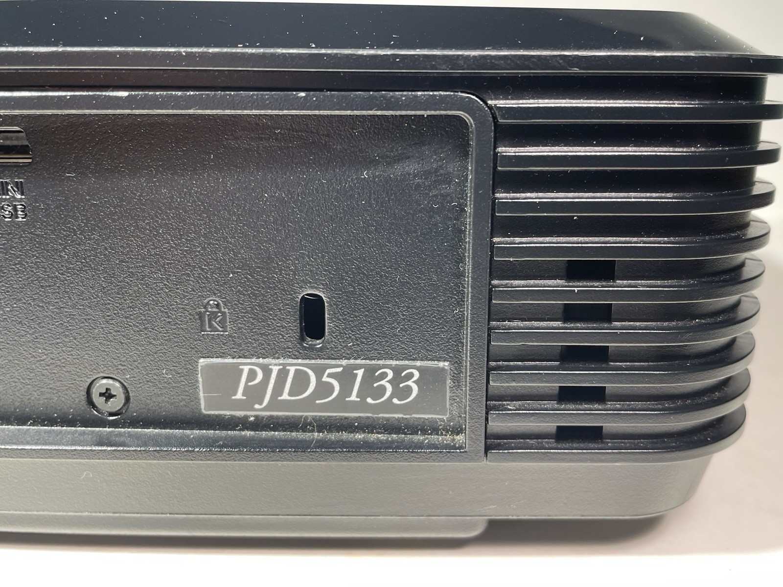 Viewsonic PJD5133 DLP 3D-Ready HDMI / Computer Ready Projector VS14112 NO REMOTE