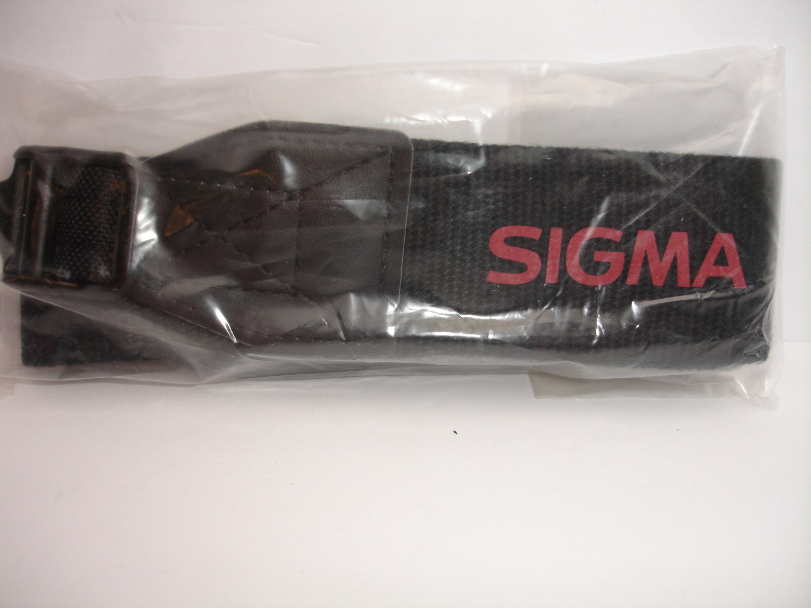 SIGMA telephoto Lens NECK STRAP  (15mm wide)  NEW cond.