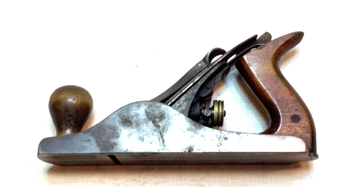 Undranded 9" woodworking plane with corrugated sole