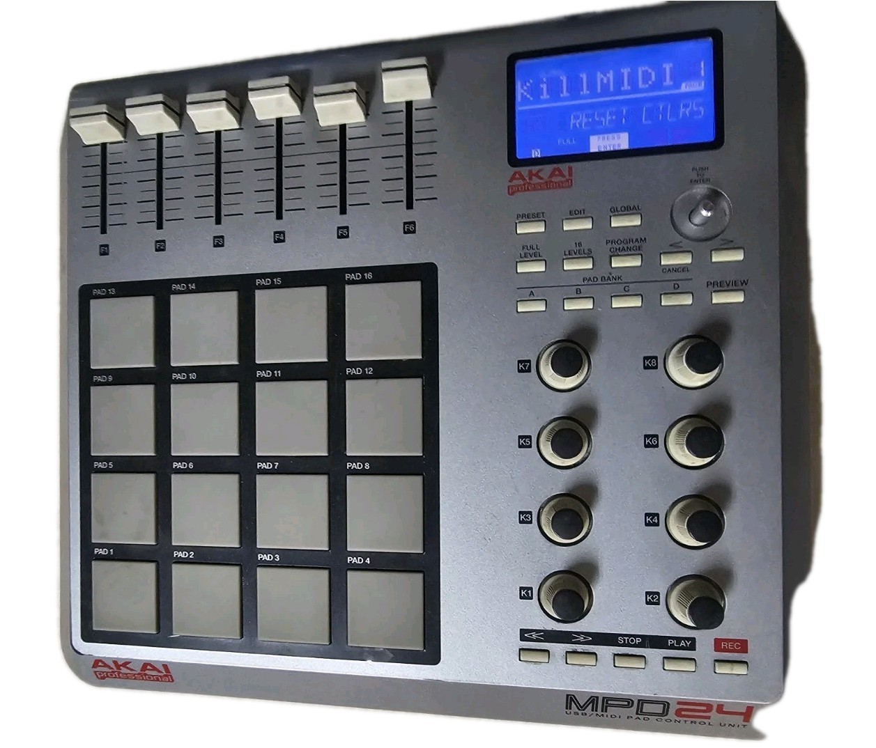 Akai Pro MPD24 USB MIDI Controller with Display - 16 Velocity Sensitive Pads.