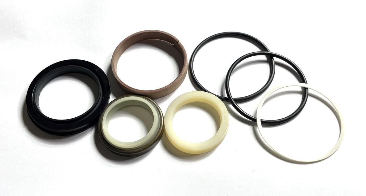 [Generic] Yanmar B6-2 Arm Cylinder Seal Kit. (with ring)