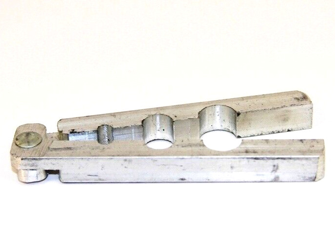 Lifetime Aluminum Tail Stripper Trapping Supplies