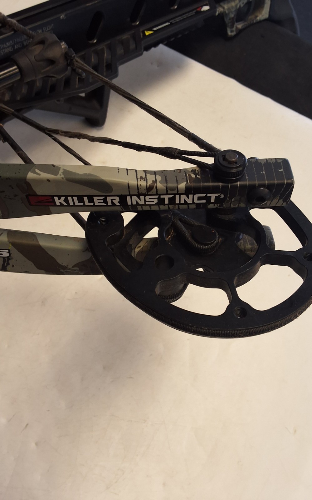 Killer Instinct Ripper 425 Crossbow With Scope, Pull String, And Six Bolts