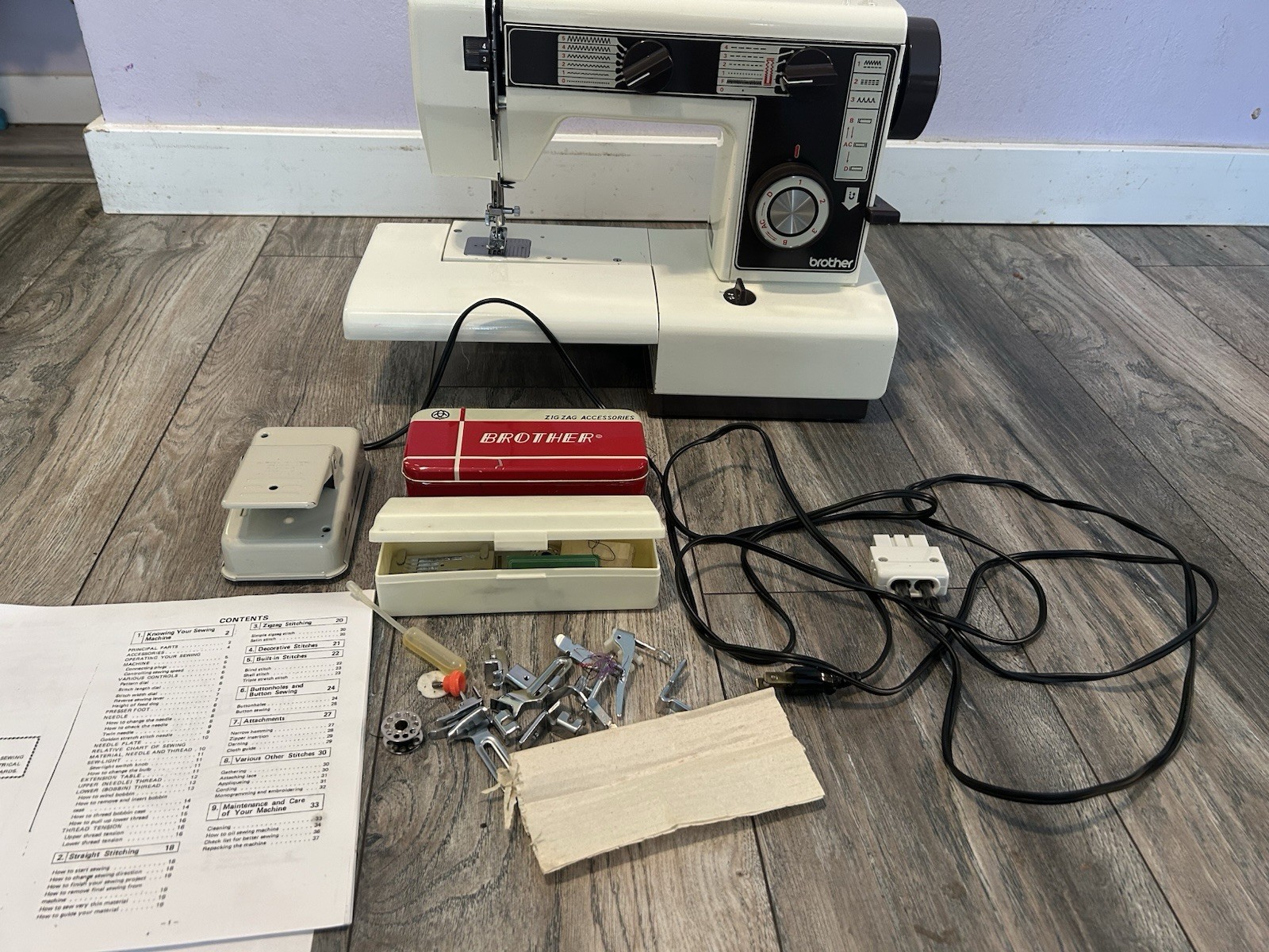 Brother Sewing Machine Model VX 540 Tested Working Extras