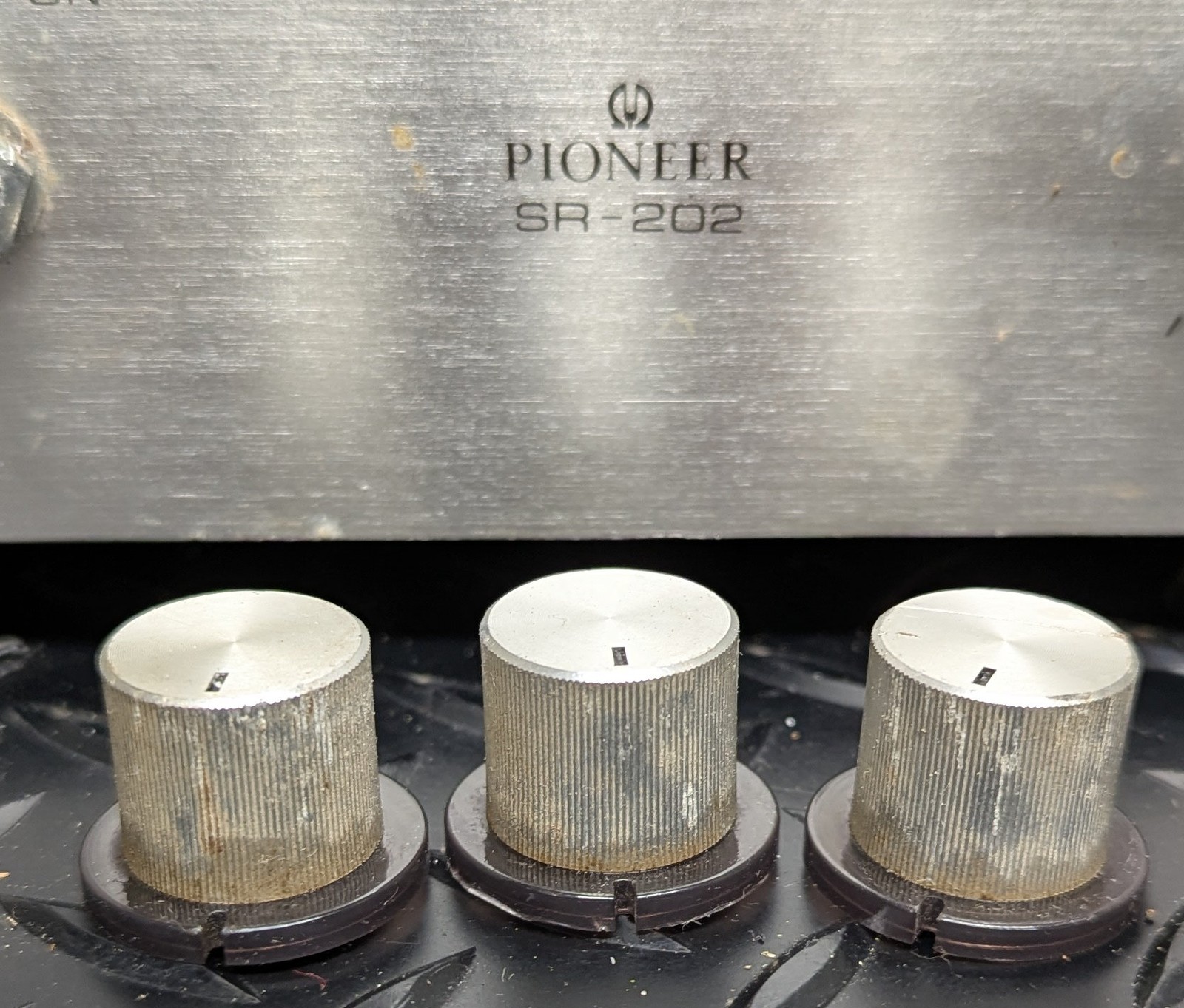 3 OEM knobs from Pioneer SR-202 reverberation amplifier