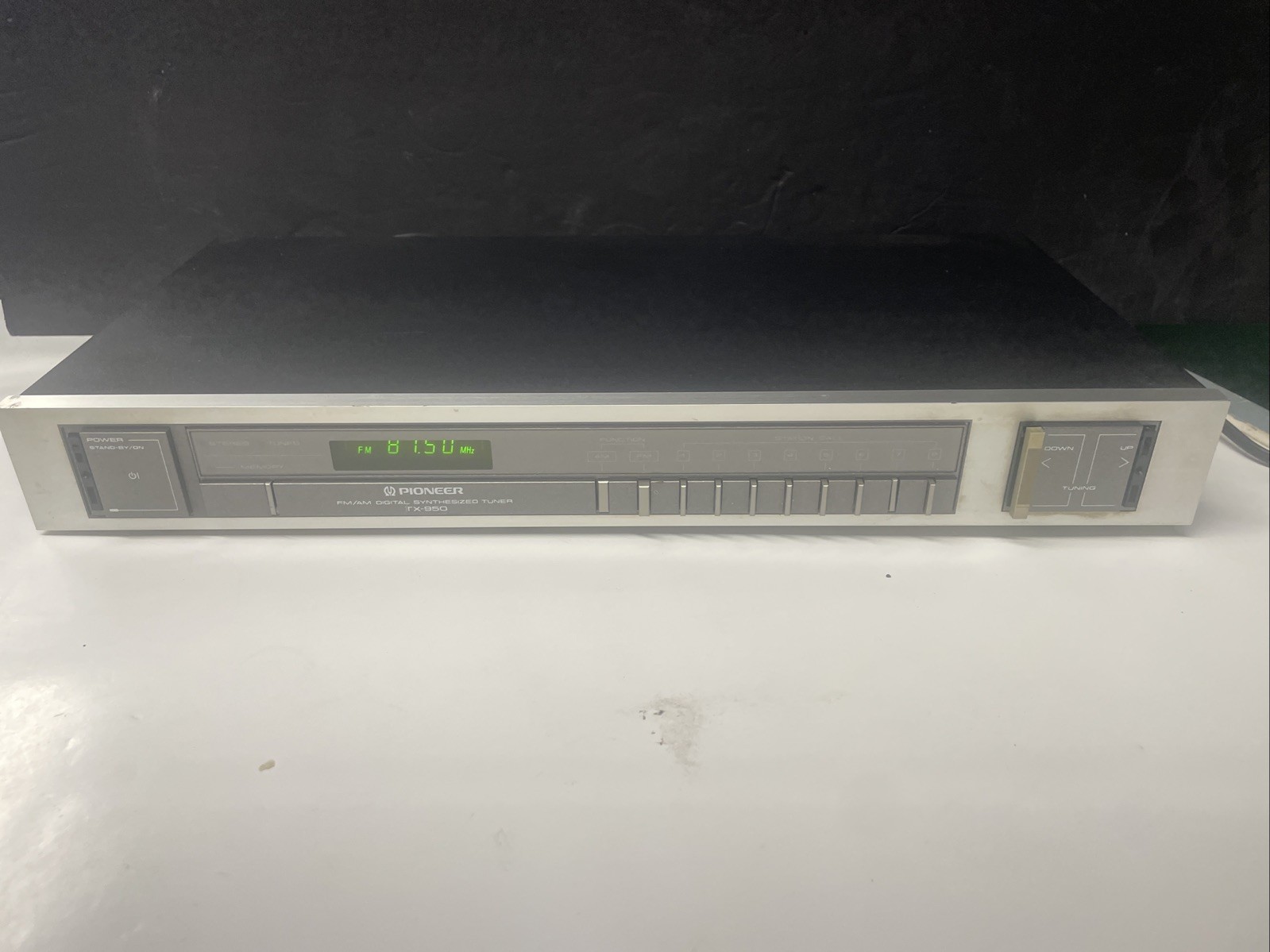 Pioneer TX-950 FM/AM Digital Synthesized Stereo Tuner Vintage Hi-Fi Component