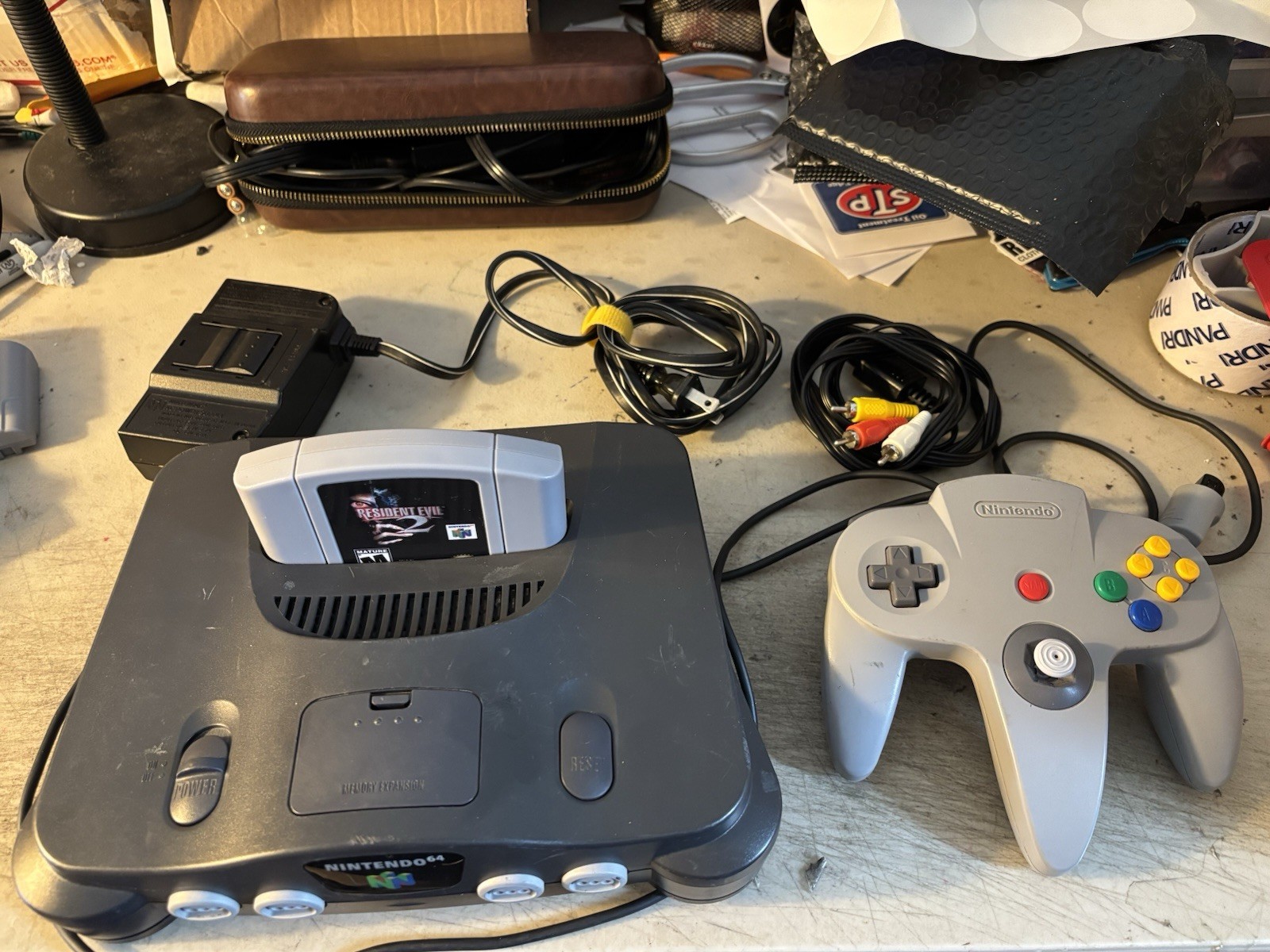 Nintendo 64 N64 Bundle + Cables +Controller + Resident Evil 2 tested Working
