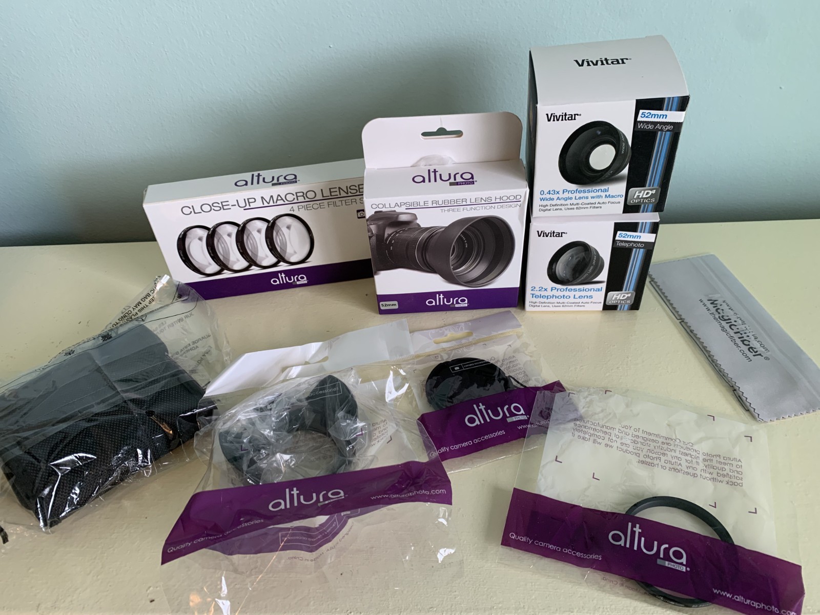52mm Starter Accessory Kit - Nikon DSLR Vivitar wide angle & telephoto lenses