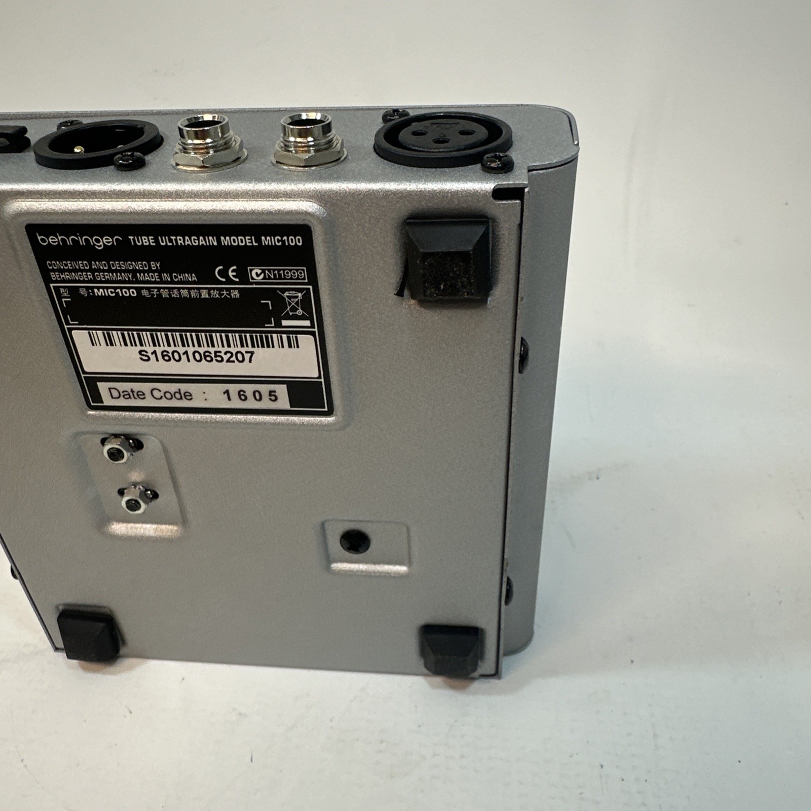 BEHRINGER TUBE ULTRAGAIN MIC100 Unit